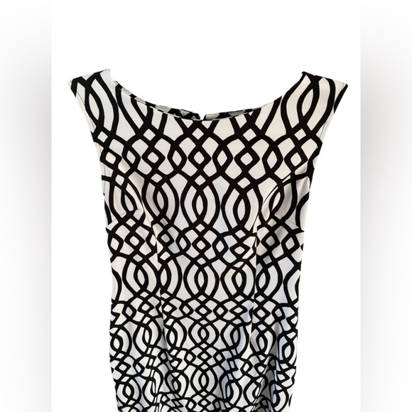 Connected Apparel Monochrome Geometric Midi Dress - Picture 2 of 7